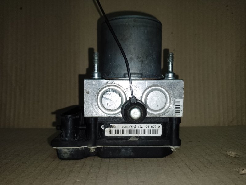 Блок ABS NISSAN LEAF 10-17