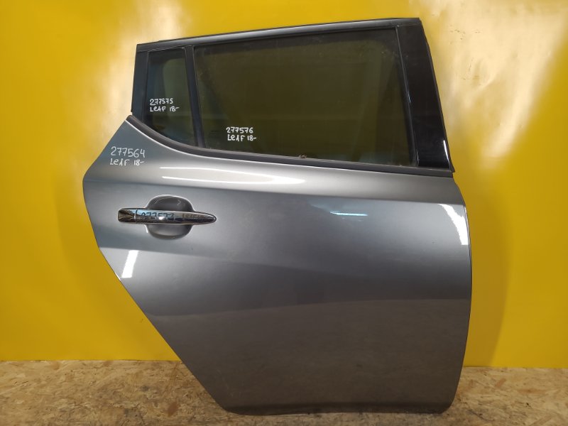 Дверь задняя правая NISSAN LEAF 18- 82100-5SF0A Б/У