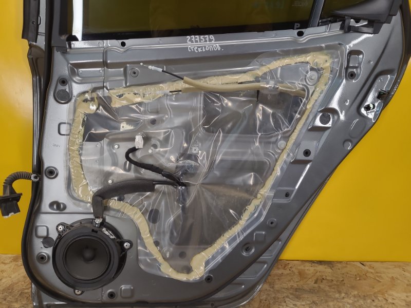 Стеклоподъемник задний правый NISSAN LEAF 18- 82720-3NN0A Б/У