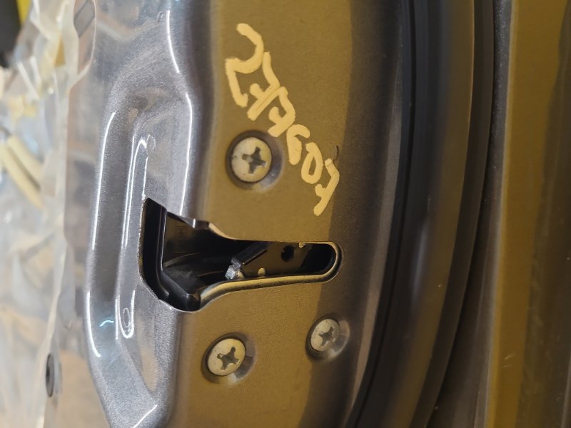 Замок двери передний правый NISSAN LEAF 18- 80500-4NP0A Б/У