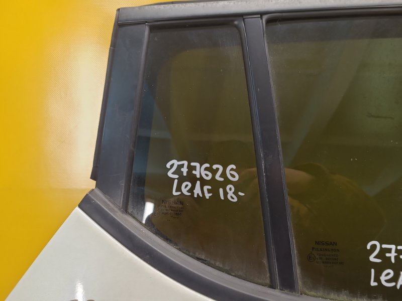Стекло двери глухое заднее правое NISSAN LEAF 18- 82220-5SF1A Б/У