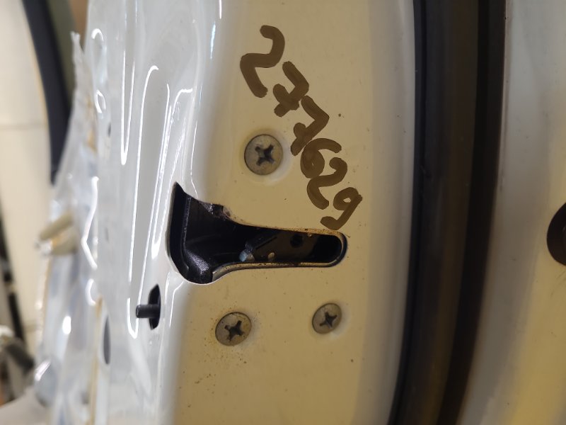 Замок двери задний правый NISSAN LEAF 18- 82500-4NP0A Б/У