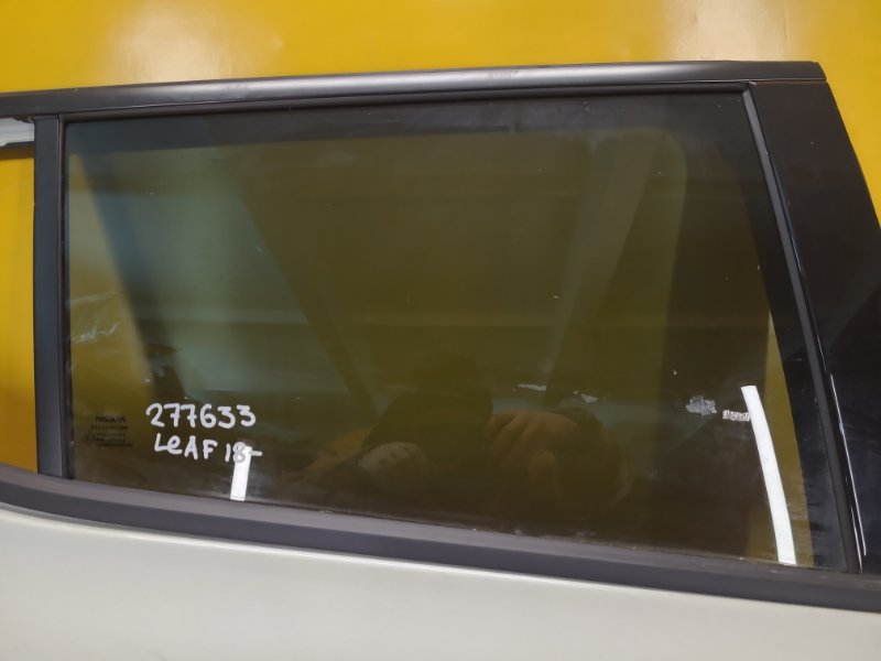 Стекло двери заднее правое NISSAN LEAF 18- 82300-3NF1A Б/У