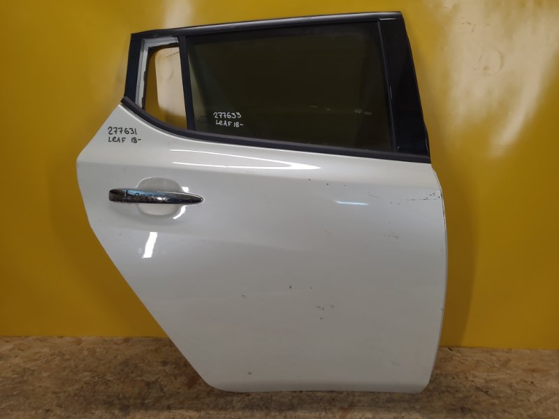 Дверь задняя правая NISSAN LEAF 18- 82100-5SF0A Б/У