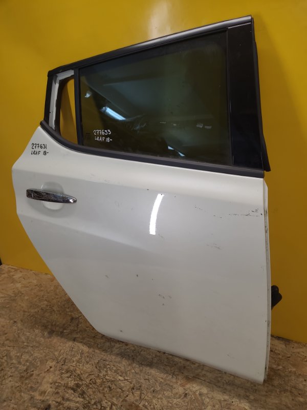 Дверь задняя правая NISSAN LEAF 18-