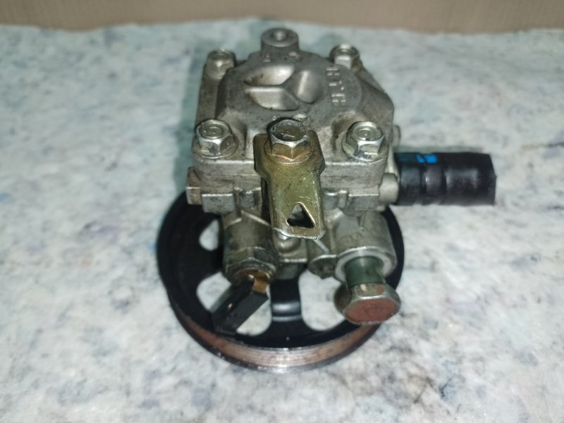 Насос ГУР MITSUBISHI OUTLANDER 03-07 MN100472 Б/У