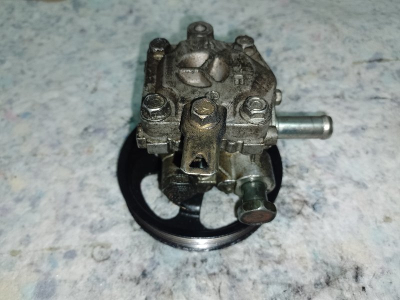 Насос ГУР MITSUBISHI OUTLANDER 03-07 MN100472 Б/У