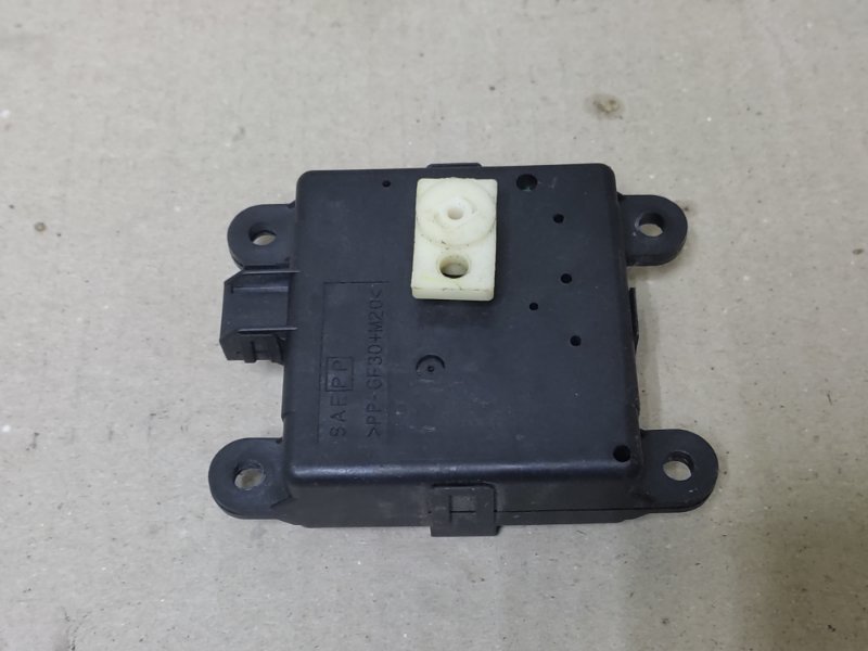 Моторчик заслонки печки INFINITI M35/M45 04-10 2004 3.5 VQ35DE 27731-EG100 Б/У