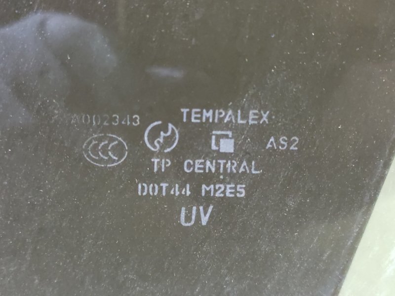 Стекло двери переднее левое M35/M45 04-10 2004 3.5 VQ35DE