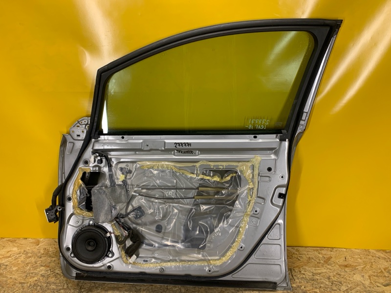 Дверь передняя правая LEAF 18-