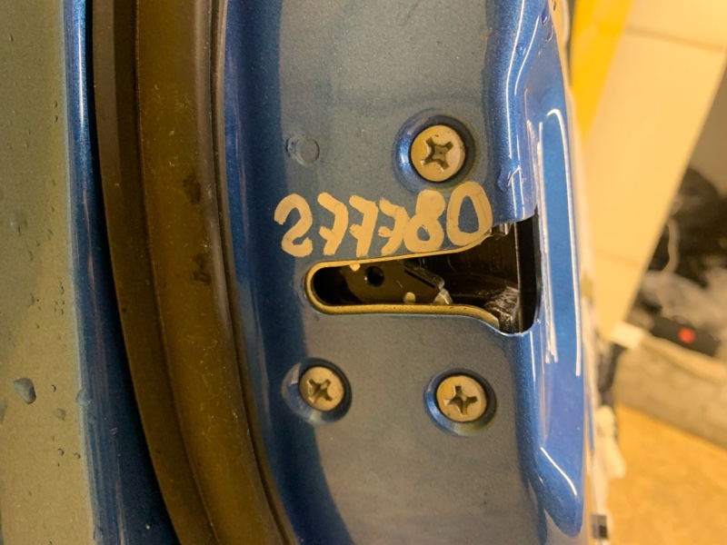 Замок двери передний левый NISSAN LEAF 18- 80501-4NP0A Б/У