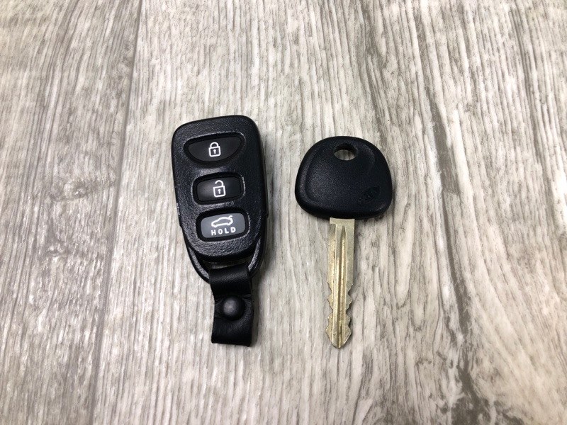 Ключ зажигания KIA FORTE/CERATO TD 08-13 95430-1M100 Б/У