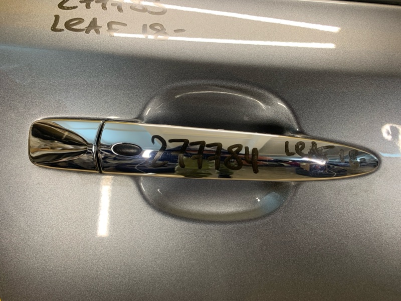 Запчасть ручка двери наружная передняя правая NISSAN LEAF 18- 80640-9RB0A Б/У Ручка двери наружная передняя правая NISSAN LEAF 18- 80640-9RB0A Б/У