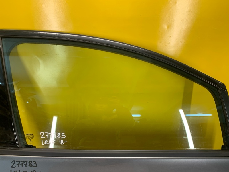 Стекло двери переднее правое NISSAN LEAF 18- 80300-5SF0A Б/У