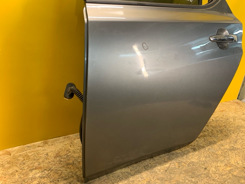 Дверь задняя левая LEAF 18-