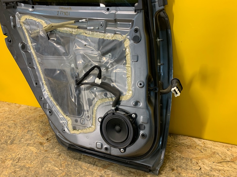 Дверь задняя левая LEAF 18-