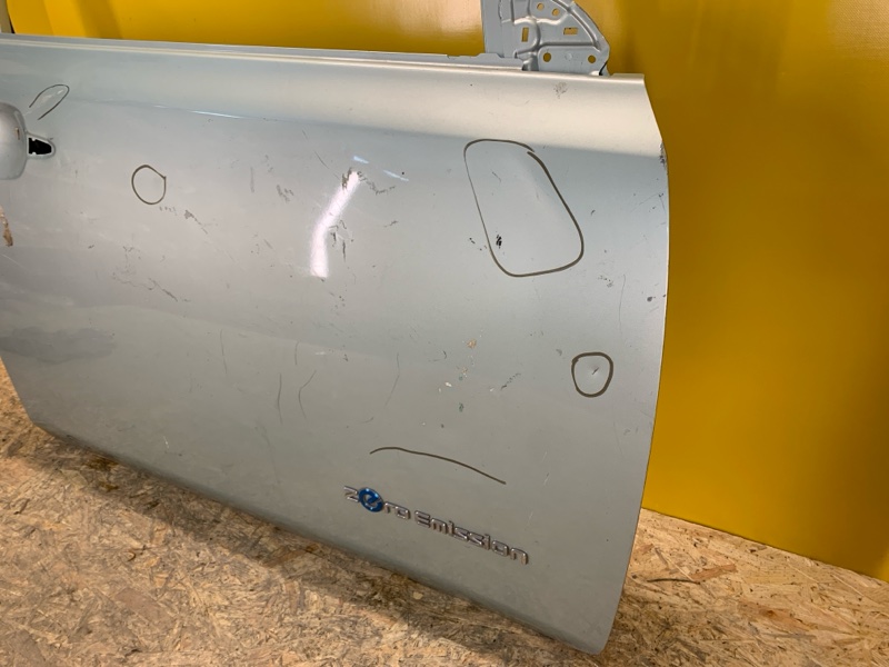 Дверь передняя правая NISSAN LEAF 10-17