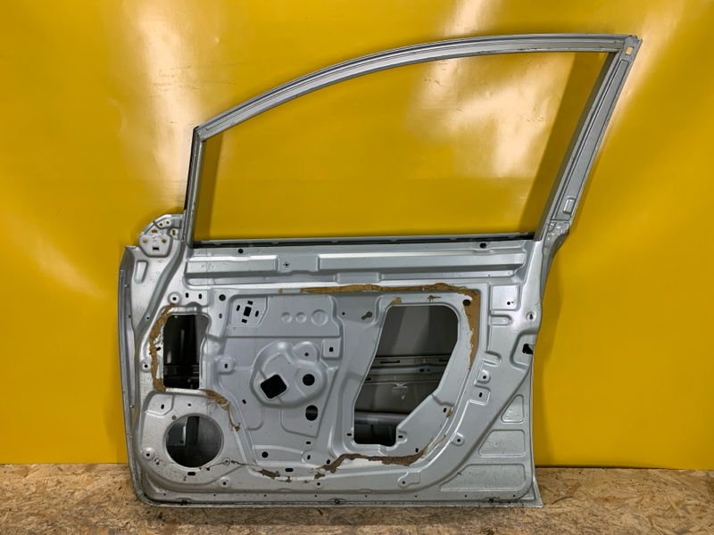 Дверь передняя правая LEAF 10-17