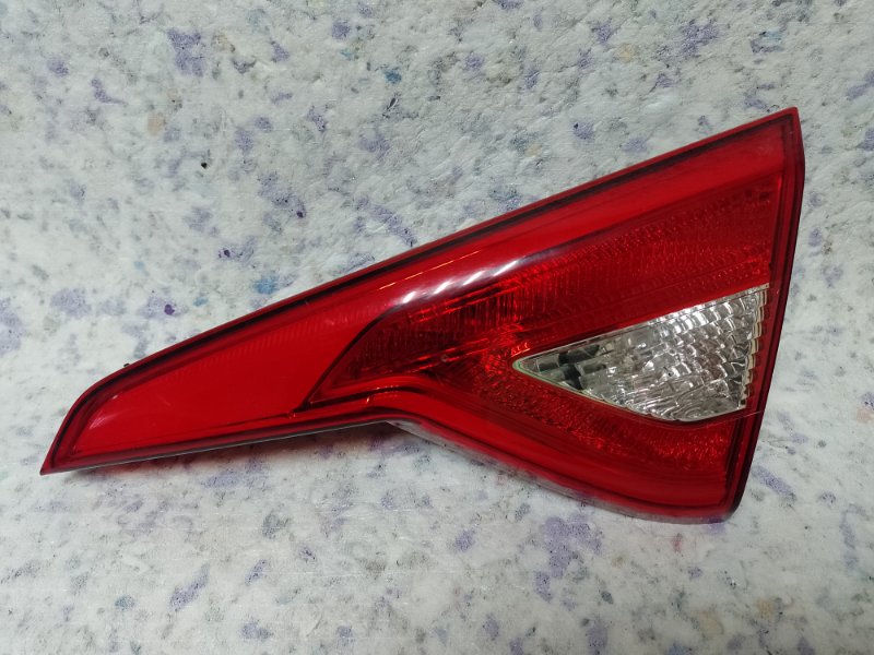 Запчасть фонарь внутренний задний правый HYUNDAI SONATA LF 2014- 92404-C2000 Б/У Фонарь внутренний задний правый HYUNDAI SONATA LF 2014- 92404-C2000 Б/У