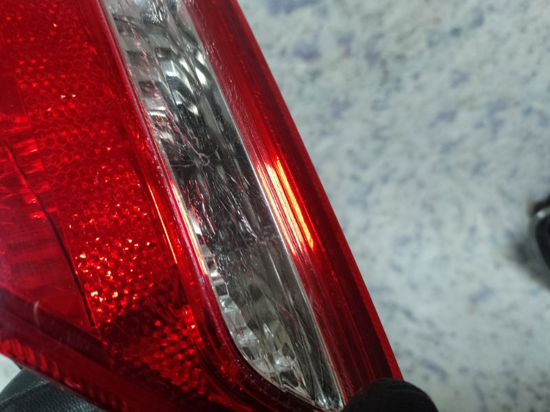 Фонарь внутренний задний правый TOYOTA AVALON 05-12