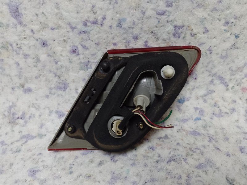 Фонарь внутренний задний левый CAMRY 40 06-11