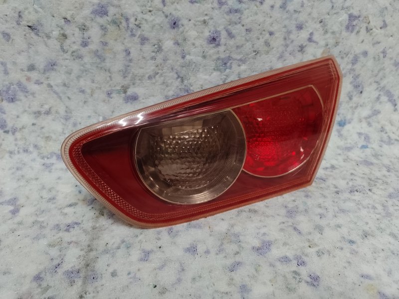 Фонарь внутренний задний правый MITSUBISHI LANCER X 10 07-15 8330A112 Б/У