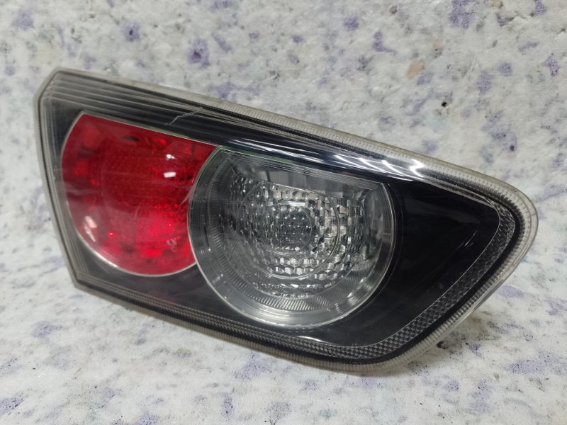 Фонарь внутренний задний левый MITSUBISHI LANCER X 10 07-15 8330A625 Б/У