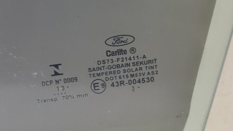 Стекло двери переднее левое FUSION 14- 2014 2.5L