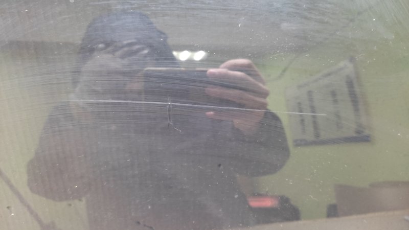 Стекло двери переднее правое LANCER IX 9 03-07