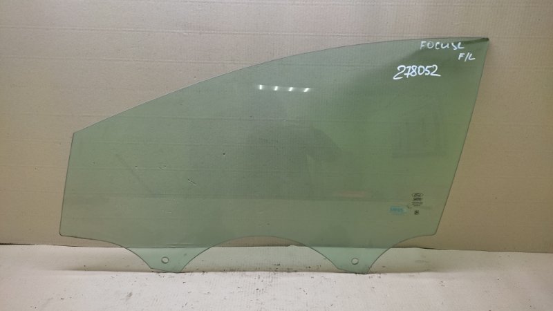 Стекло двери переднее левое FORD FOCUS 10-18 F1EZ-5821411-A Б/У