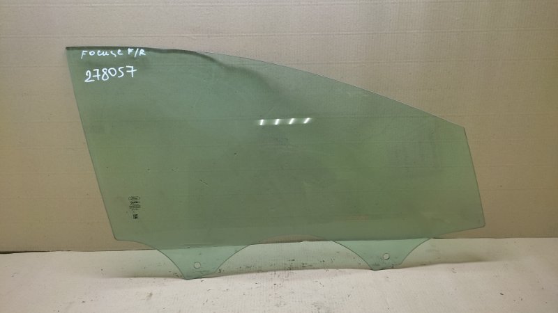 Стекло двери переднее правое FORD FOCUS 10-18 F1EZ-5821410-A Б/У