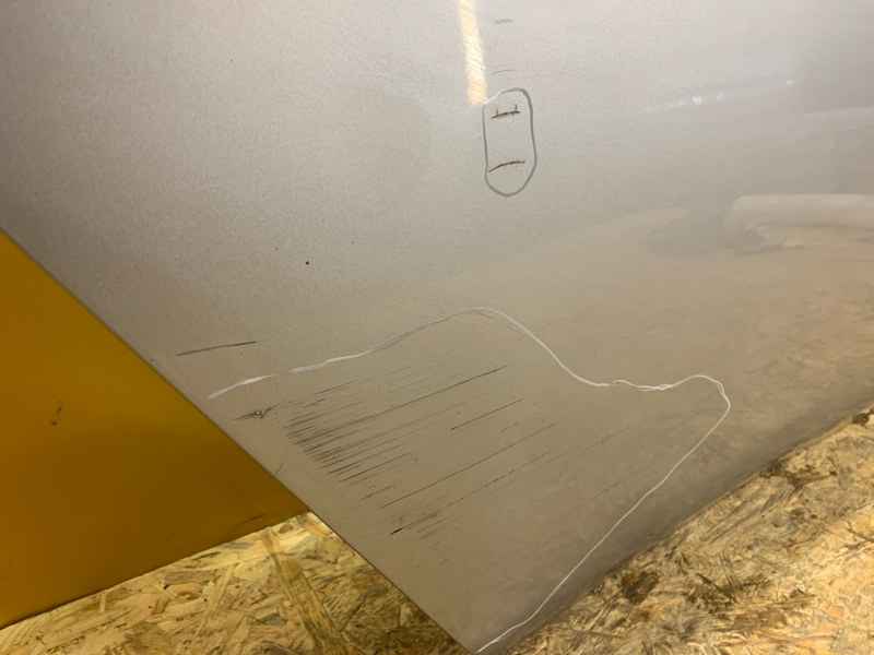 Дверь задняя правая LEAF 18-