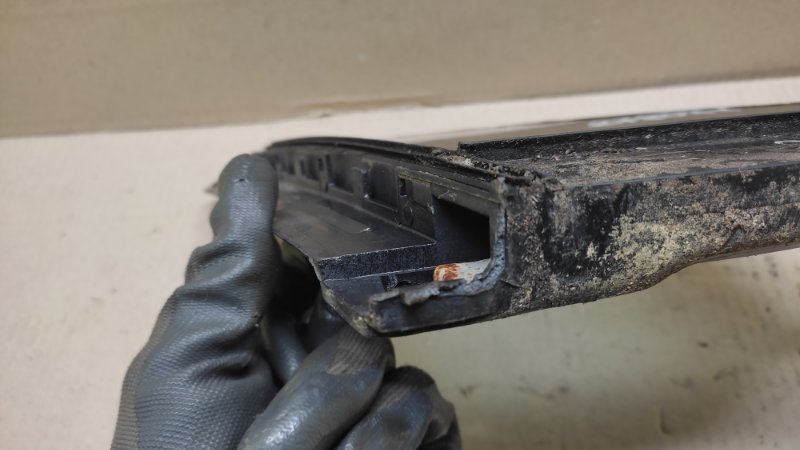 Стекло двери глухое переднее правое FORD FUSION 14- 2.5L