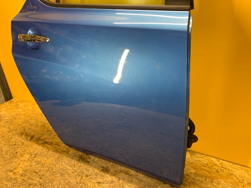 Дверь задняя правая NISSAN LEAF 18-