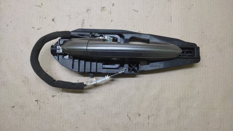 Ручка двери наружная передняя правая FUSION 14- 2014 2.5L