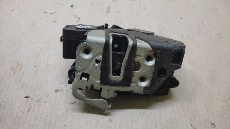 Замок двери передний правый FUSION 14- 2014 2.5L