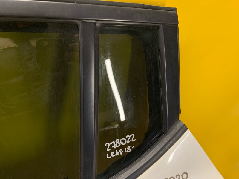 Стекло двери глухое заднее левое NISSAN LEAF 18- 82221-5SF1A Б/У