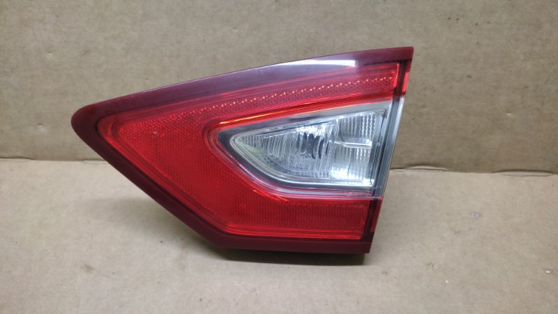 Фонарь внутренний правый FORD FUSION 14- 2014 2.5L DS7Z-13404-A Б/У