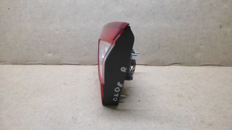 Фонарь внутренний правый FUSION 14- 2014 2.5L