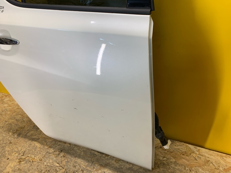 Дверь задняя правая NISSAN LEAF 18-