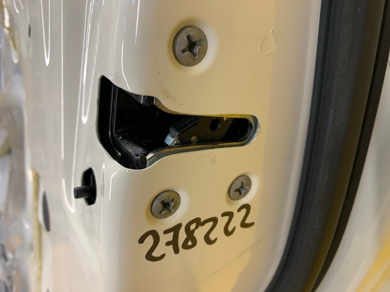 Замок двери задний правый NISSAN LEAF 18- 82500-4NP0A Б/У