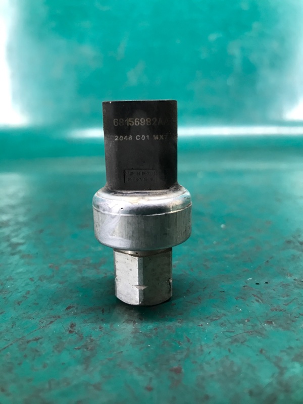 Датчик давления кондиционера JOURNEY 08-20 2009 2.4 ED3