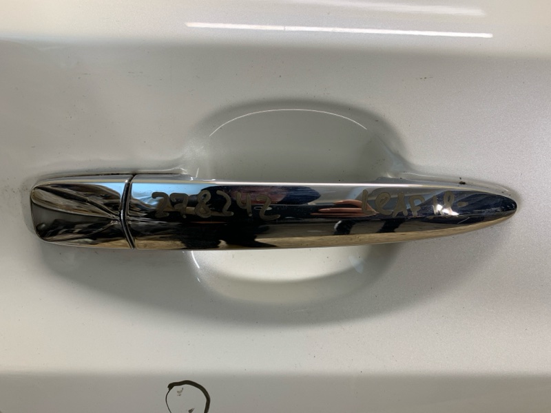 Запчасть ручка двери наружная задняя правая NISSAN LEAF 18- 82640-9N00A Б/У Ручка двери наружная задняя правая NISSAN LEAF 18- 82640-9N00A Б/У