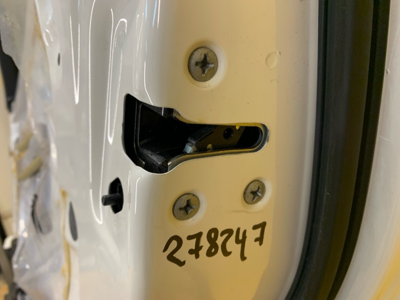 Замок двери задний правый NISSAN LEAF 18- 82500-4NP0A Б/У