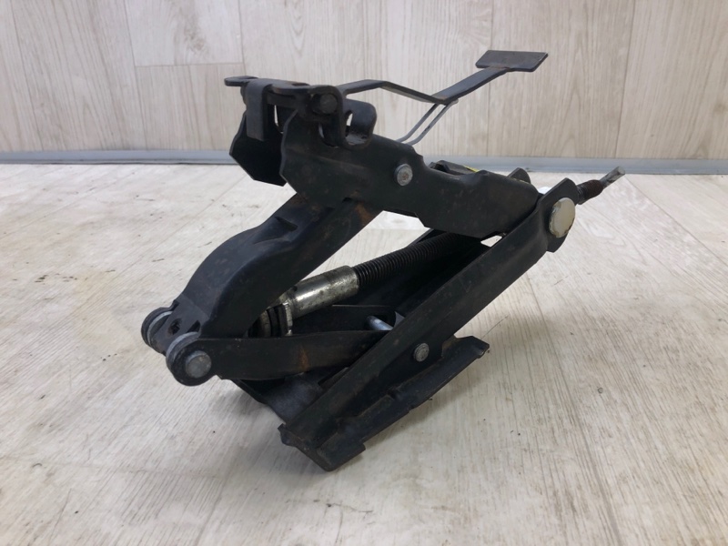 Домкрат VOLKSWAGEN BEETLE 11-19