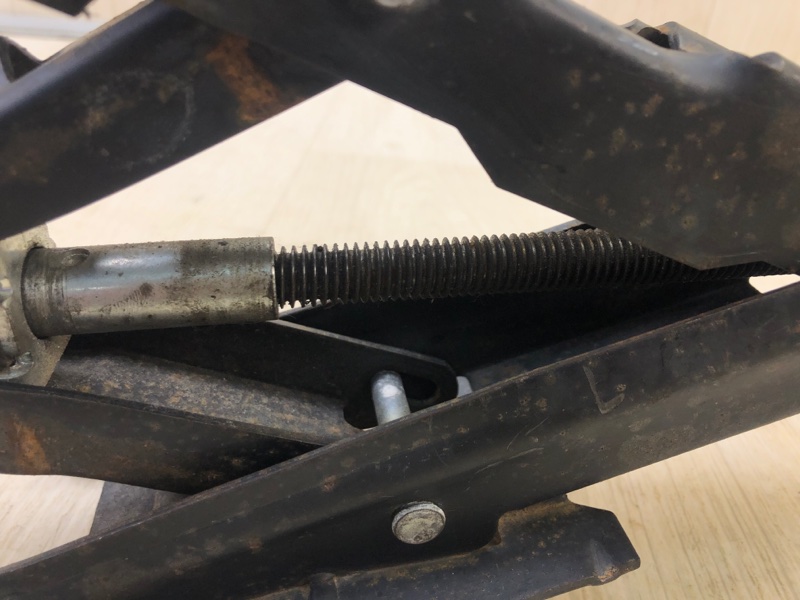 Домкрат BEETLE 11-19