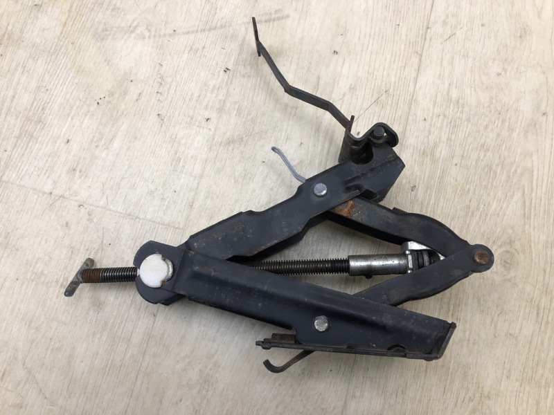 Домкрат BEETLE 11-19