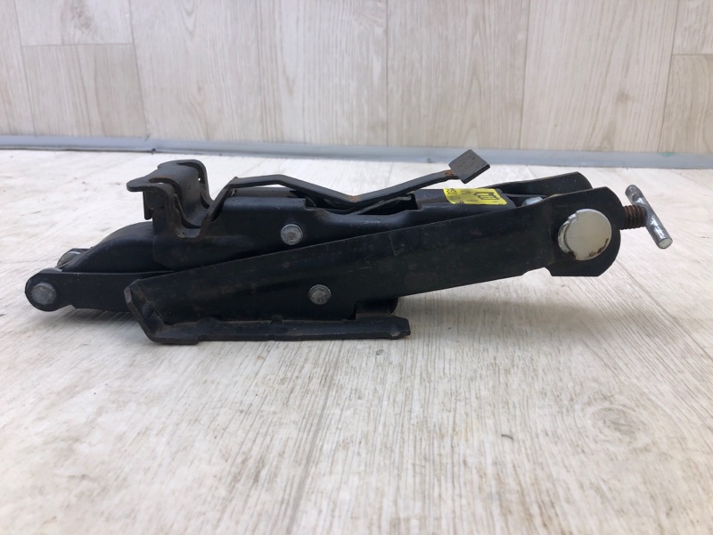 Домкрат BEETLE 11-19