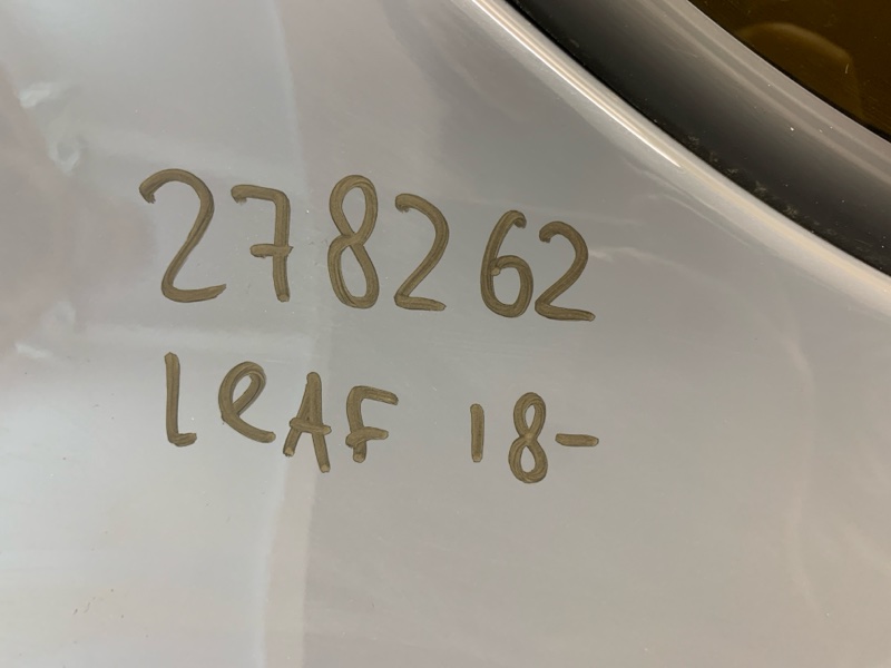 Дверь задняя правая LEAF 18-