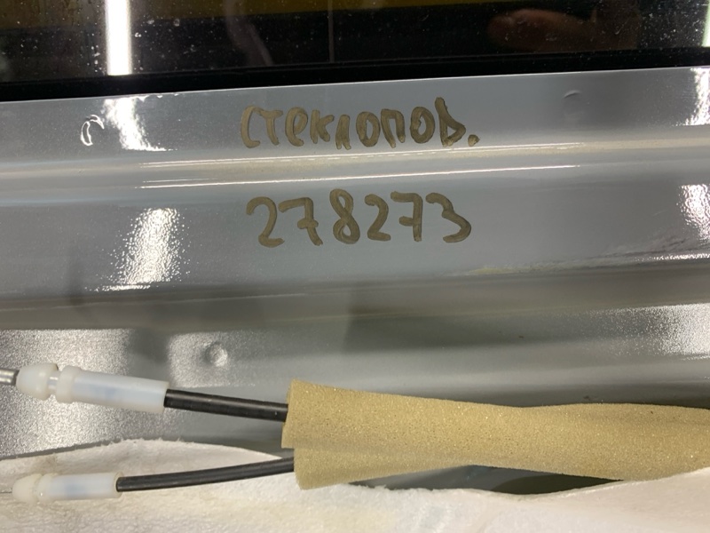 Стеклоподъемник задний правый LEAF 18- Стеклоподъемник задний правый LEAF 18-